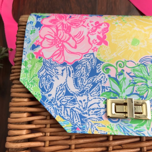 Lilly Pulitzer Wicker Wine Basket - Picture 3 of 6
